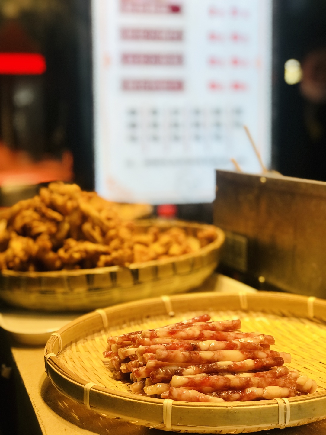 乱逛 我本打算只揣20块去新城市夜市，结果……