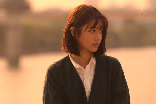 周一围穿女装,居然神似石原里美和汤唯?