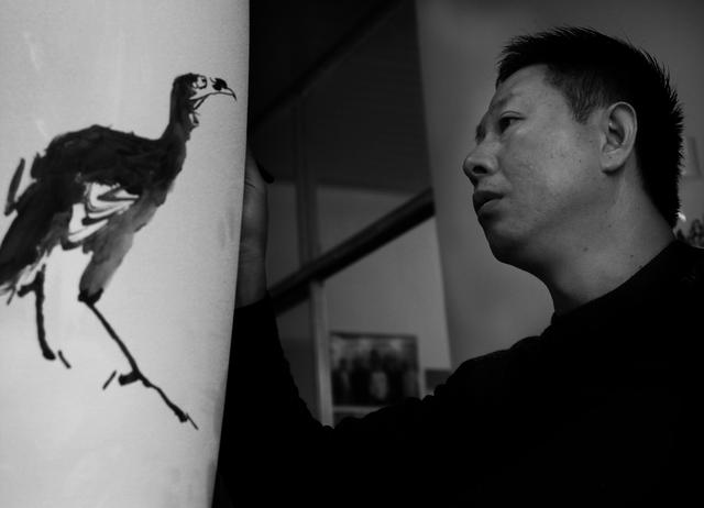 齐白石画虾、徐悲鸿画马,著名画家金大翁花十年时间画八哥
