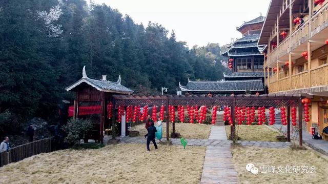 穿岩山情思