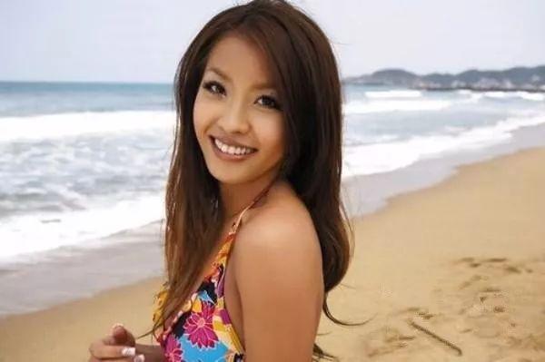 5年恩爱夫妻，猝不及防离婚了！原来她天生没有子宫，根本怀不上