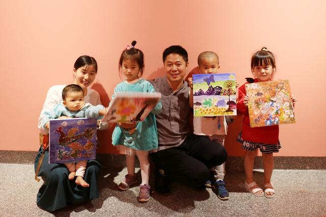 陪你出发—艺术启蒙公共教育活动 为郑泽生深圳画院个展画上句号