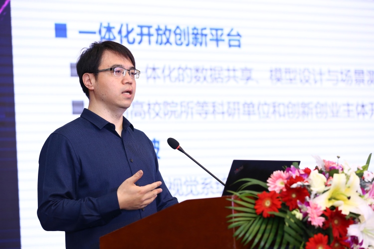 旷视首席科学家、旷视研究院院长孙剑
