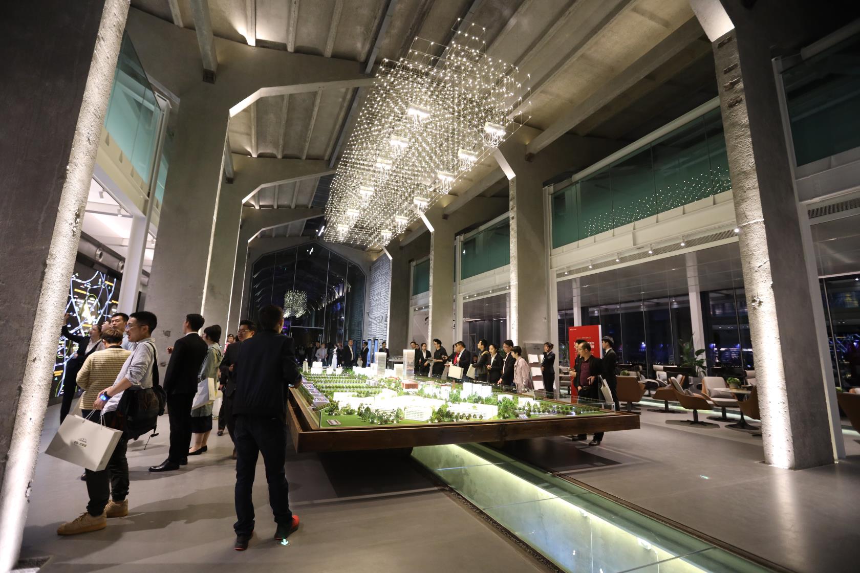 匠心改变城市，中车置业引领成都城市更新关键一战
