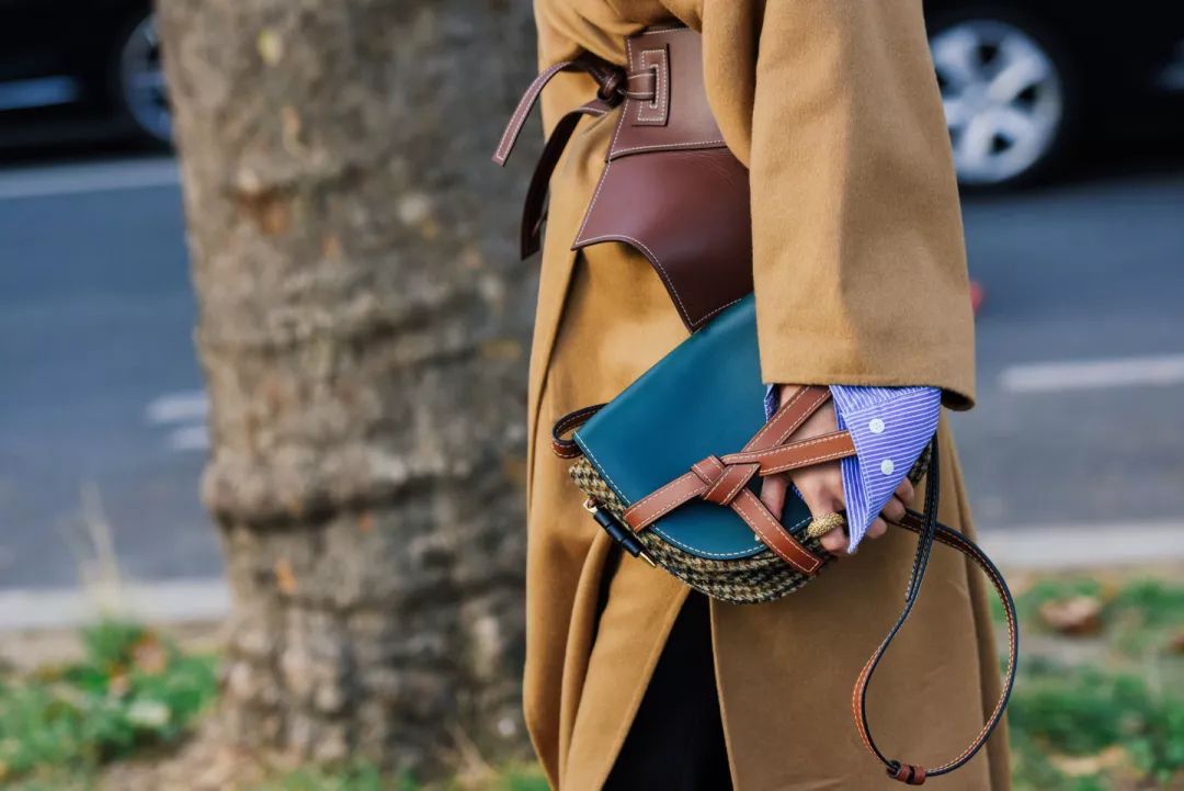 LOEWE 罗意威包2019必火?!还不是因为蔡依林、袁泉、唐嫣、杨幂等明星全都在背!
