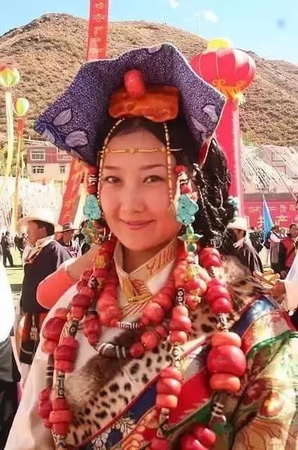 梵林文化-在西藏珊瑚饰品已经成为一种标志