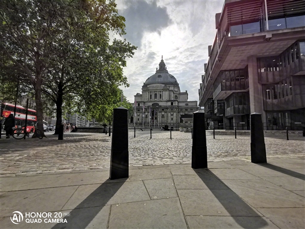 荣耀20 Pro官方样张四连发：DxOMark TOP3无忧