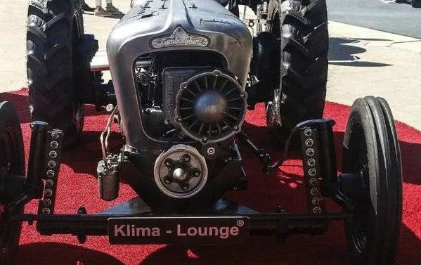 国外拖拉机卖了几百万,家里有拖拉机别扔,以后能换一套房