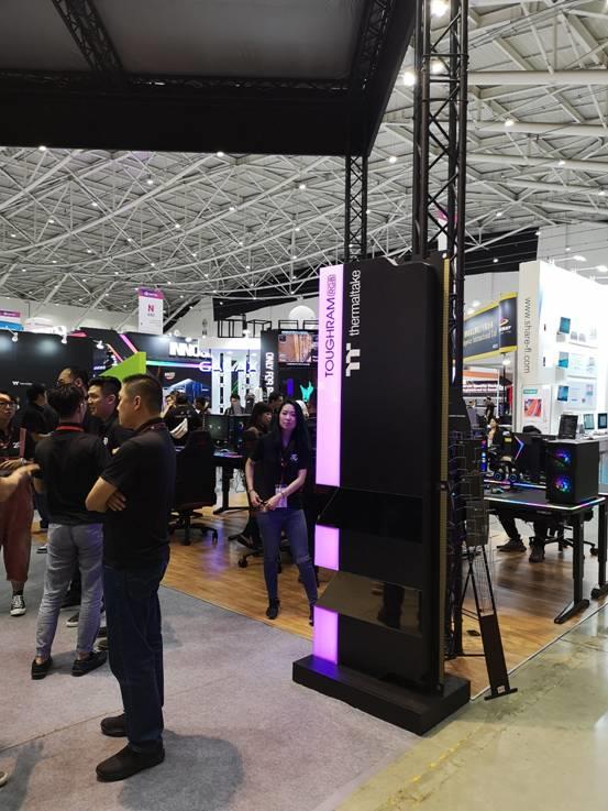语音就能控制RGB灯效！Tt发布 TOUGHRAM内存：频率3600MHz
