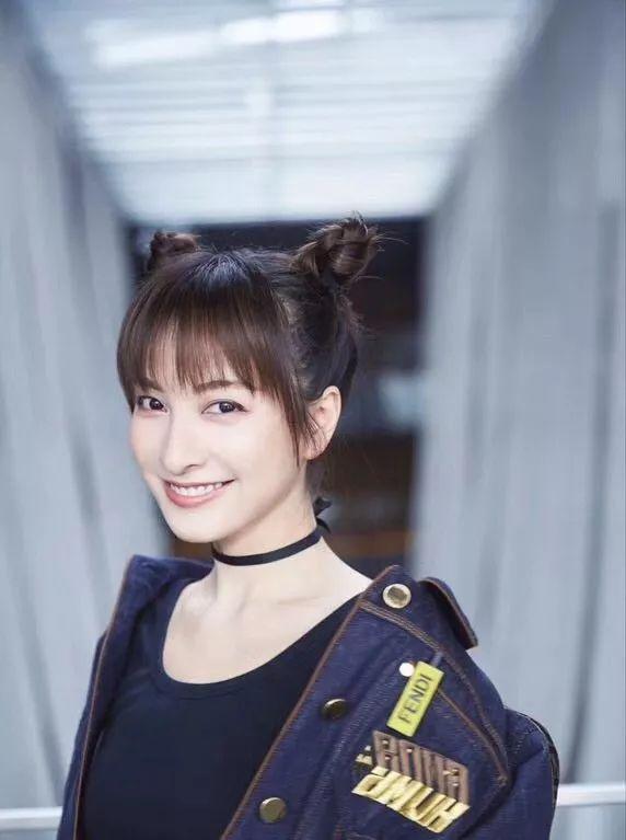 吴昕60块卖钟汉良送的礼物，被全网骂玩双标！值吗？