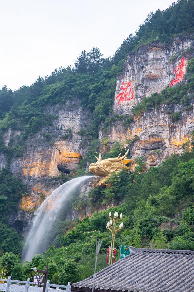 贵州最奢华水龙头，花费百万打造，现成网红景点