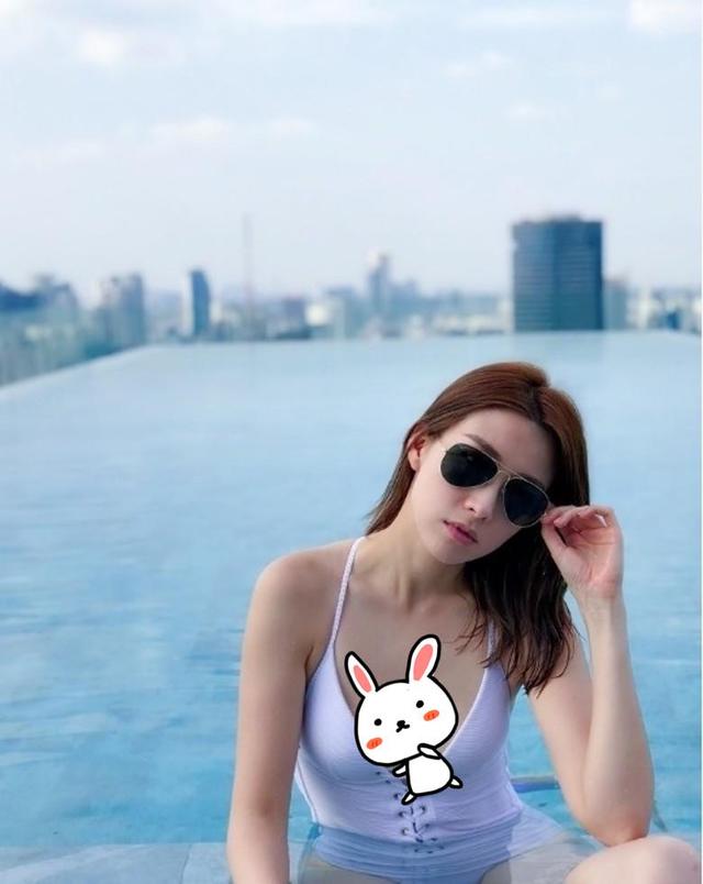 TVB女星做“小四”挑衅正房？再次流出亲密照，搂男方脖子不松手
