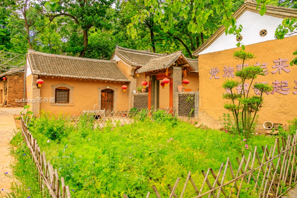 河南最穷村落靠旅游成为网红村，引无数游客，农民乐开了花