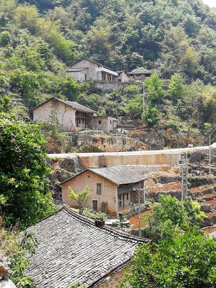 云南游3--峰岩洞《天下第一奇村》