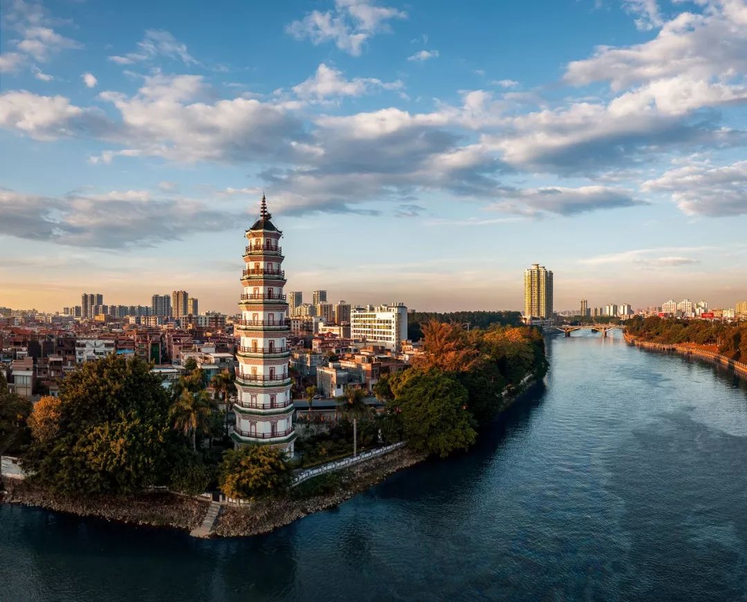 东莞篮球联赛圆满落幕本土球队激烈对决引爆球迷激情