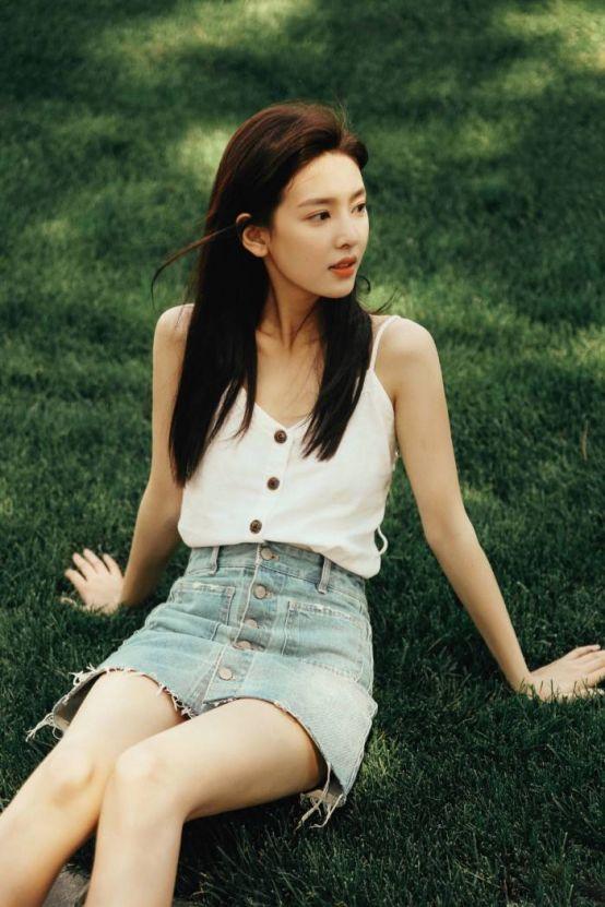 章若楠“章导”生活照,网友直呼:“楠朋友!”