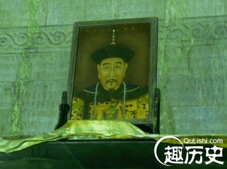 乾隆身边神秘女尸面带微笑:尸身百年不腐谜案!