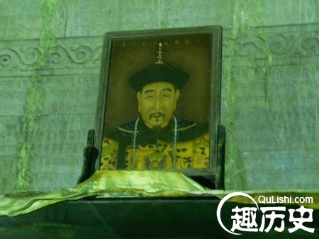 乾隆身边神秘女尸面带微笑:尸身百年不腐谜案!