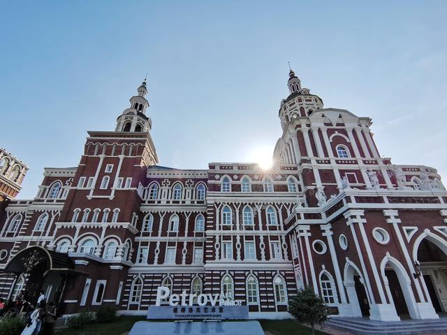 哈尔滨伏尔加庄园夏日风情,异国情调中的清凉假期