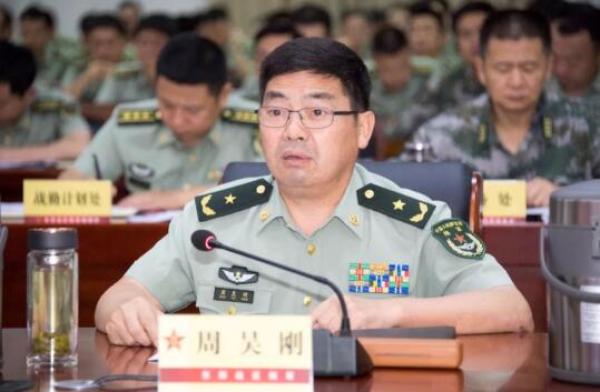 周吴刚少将出任东部战区陆军政治工作部主任