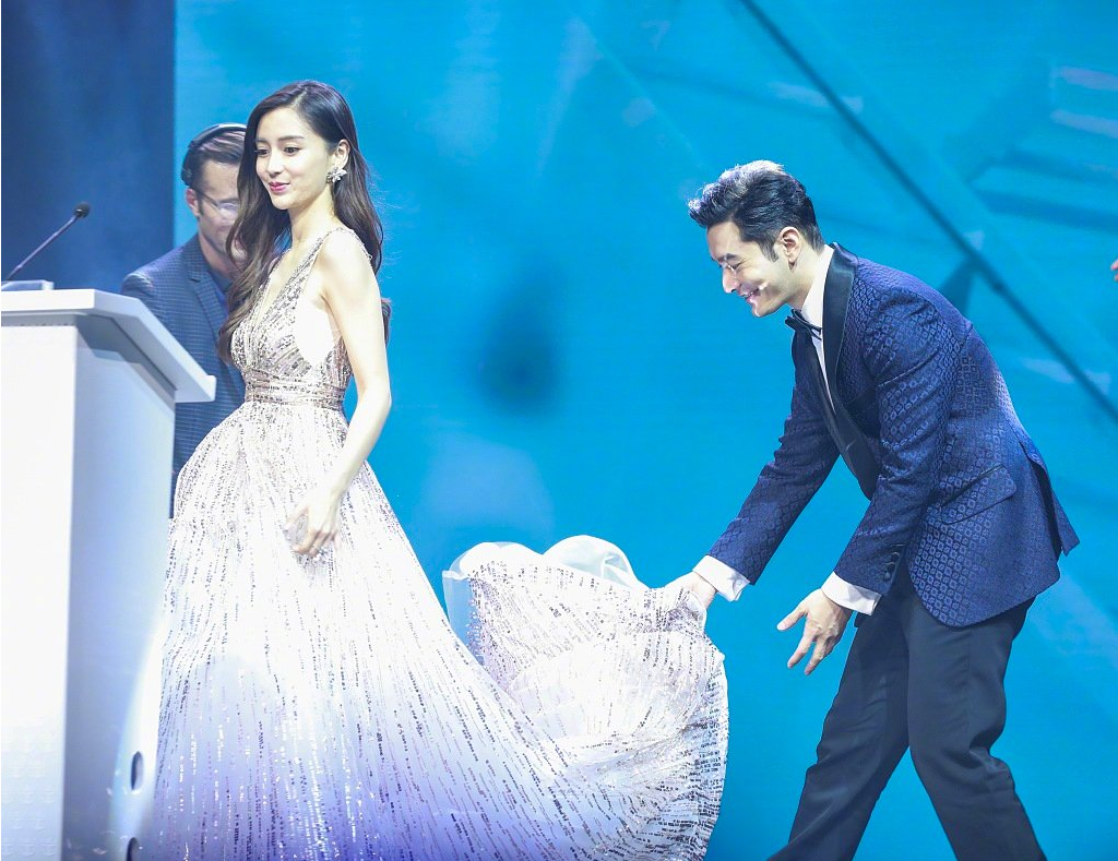 杨颖维权案胜诉！法院判被告赔偿百万，并连续十日向其公开道歉！