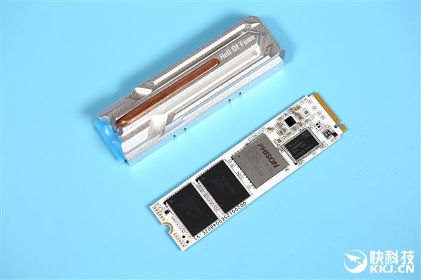 HOF PRO M.2 2TB SSD图赏：4999元真信仰