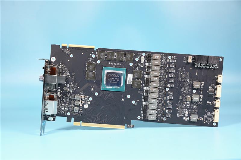 4599元体验RTX 2080的性能！七彩虹iGame RTX 2070 Super Vulcan X OC评测