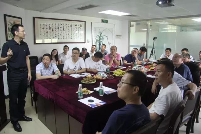 深圳市岳阳县商会走进广州云星,商会顾问潘锦为云星提出六大建议