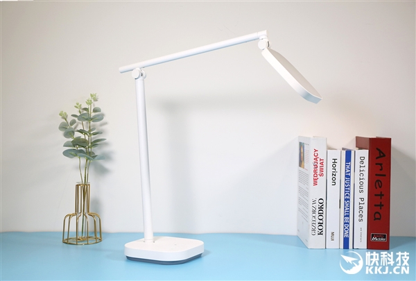 蓝光0级无频闪 米家飞利浦读写台灯图赏
