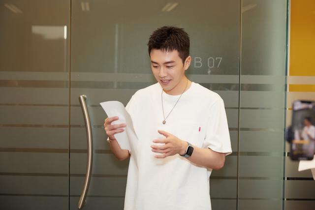 贺鹏《陈情令》增肥20斤 只为演活“油腻”少年温晁