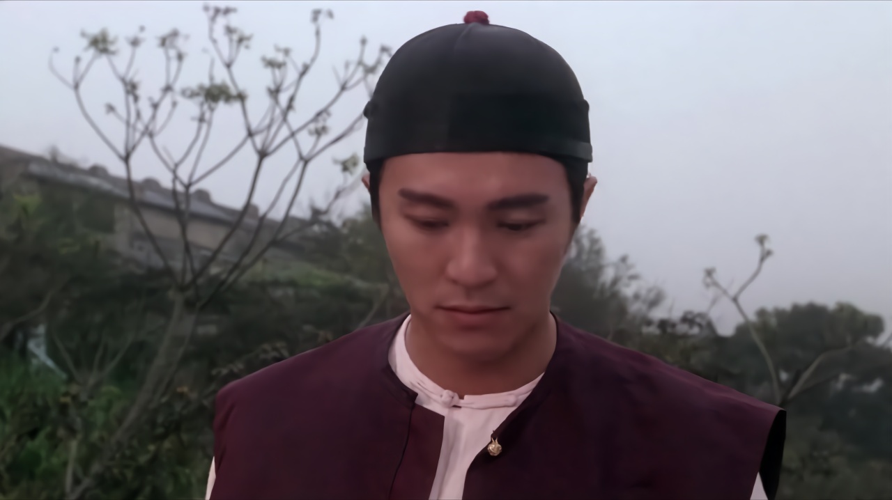 周星驰一部电影看清古代就是!有权有势,官场吃得开迷迭香赚钱图片