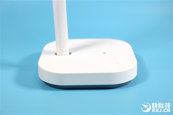 蓝光0级无频闪 米家飞利浦读写台灯图赏