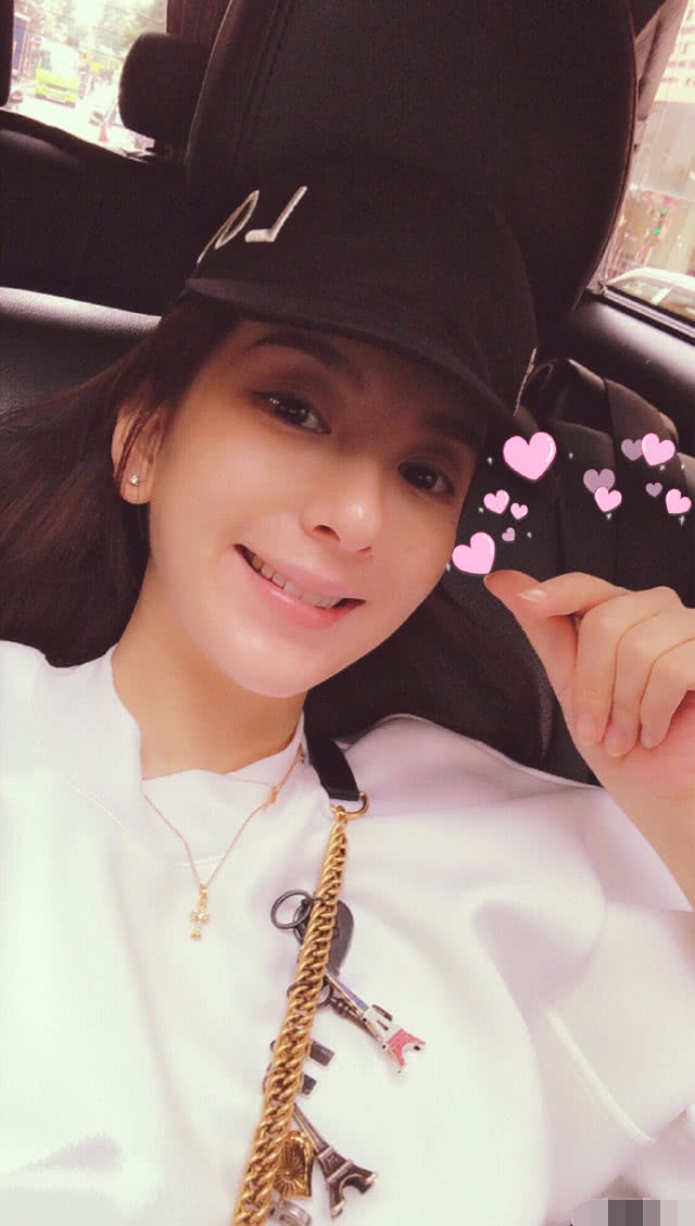 传婆媳不和？郭富城太太方媛特意发图，称带女儿去奶奶家玩