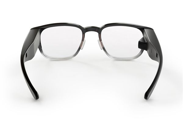 可进店定制的AR智能眼镜North Focals：视网膜投影