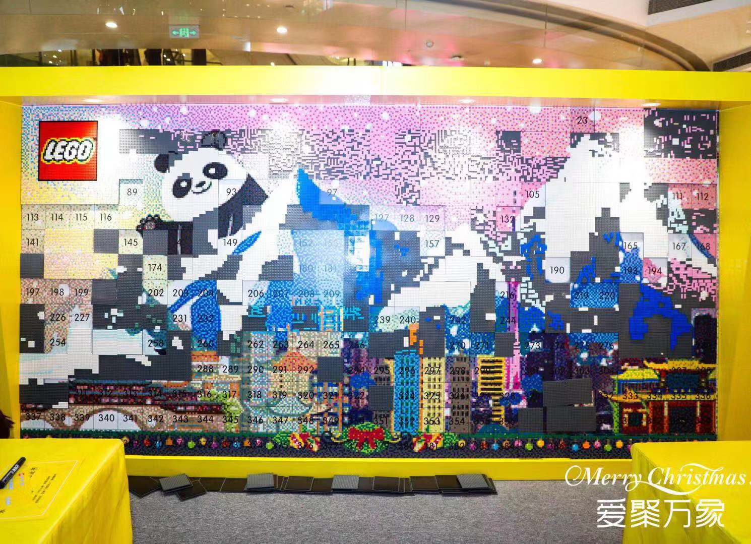 成都万象城圣诞亮灯，梦幻初雪带来北欧精灵圣诞树！