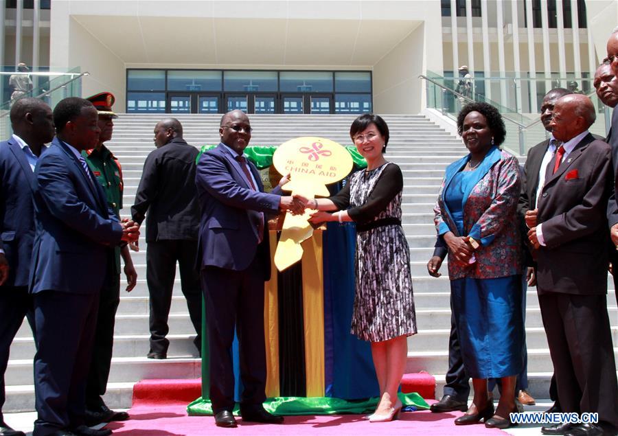 西方又拿人权要挟断援，坦桑尼亚选择中国