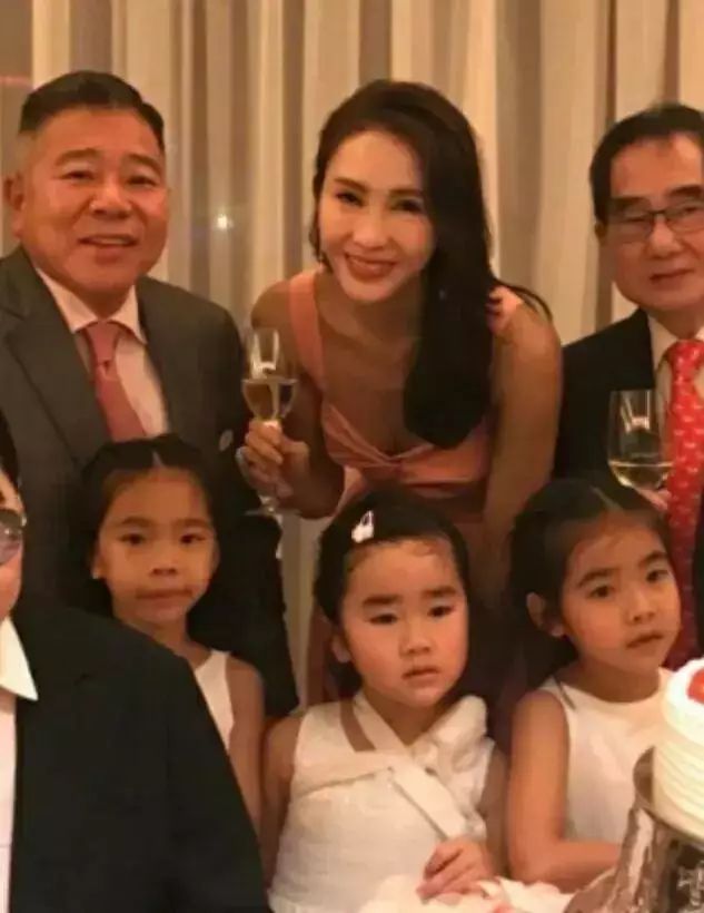 某女星不嫁富豪改嫁男演员，竟是怕孩子铁锤了她鼻子是整的？