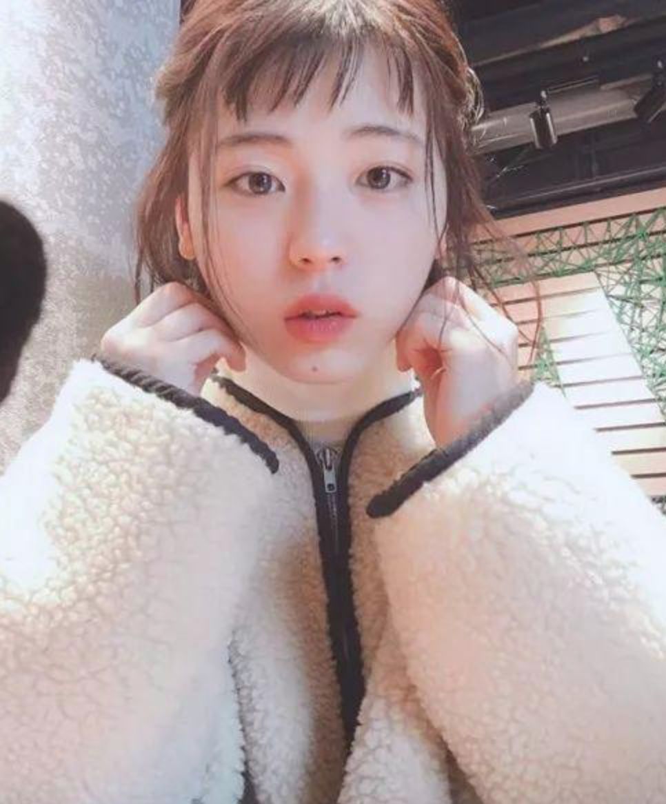 肿胀脸、寿星头少女cos杨超越造型后被骂惨了