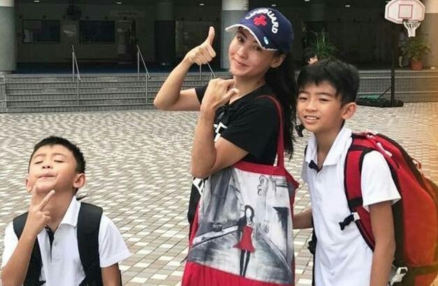 友人曝与张柏芝合照，是否生下第三胎是个谜！