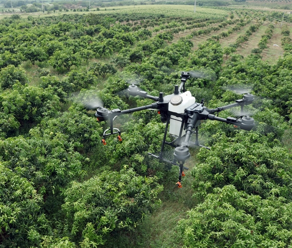 大疆T16植保无人飞机发布：厘米级定位 植保作业必备