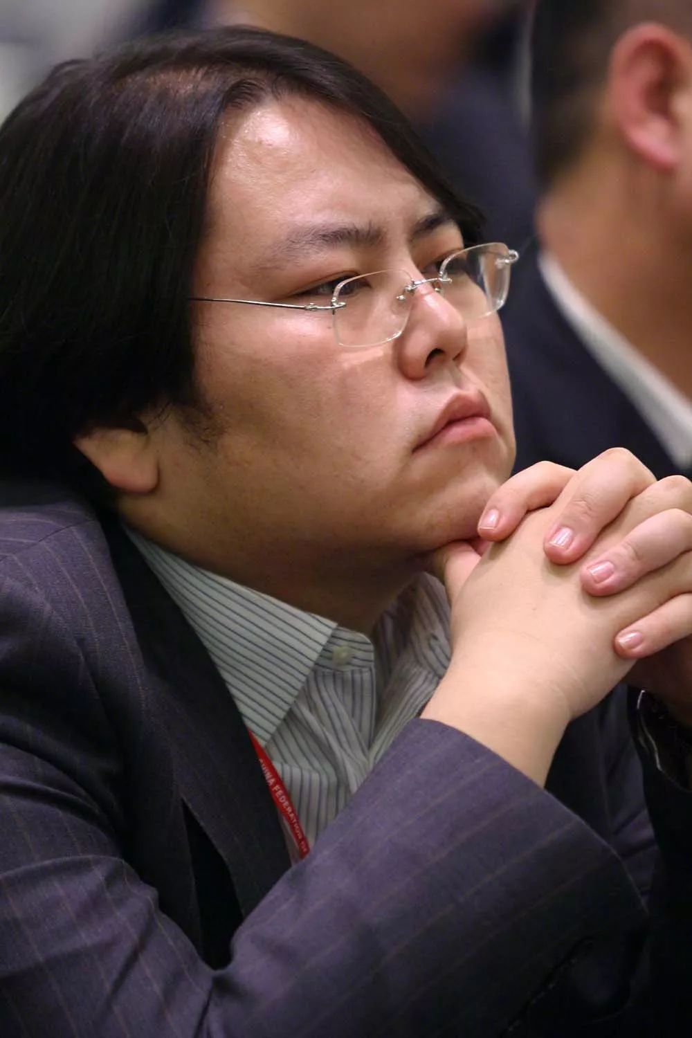 中国钢铁大王陨落史:27岁成首富34岁变老赖,曾