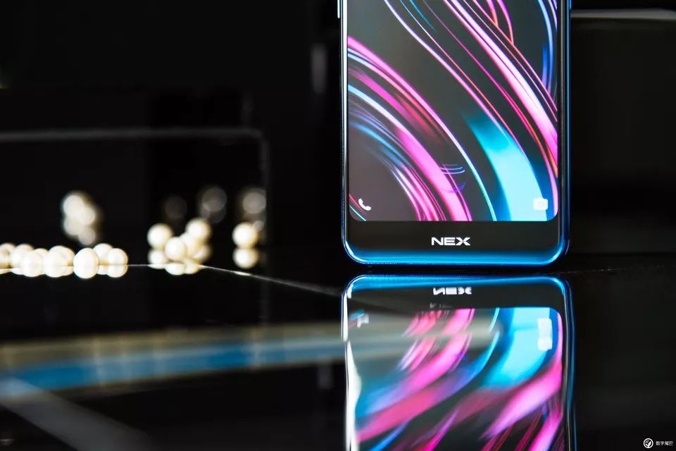 vivo NEX 双屏版图赏：既是实力派，也是「双面派」