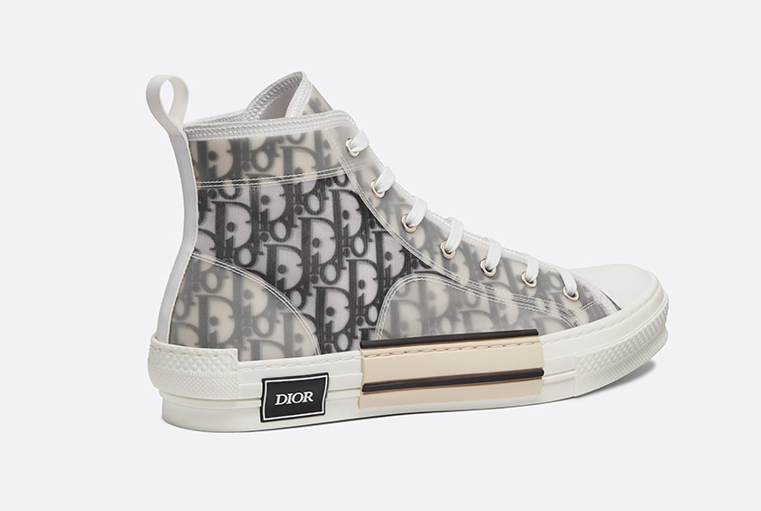 dior logo在女鞋上的应用效果