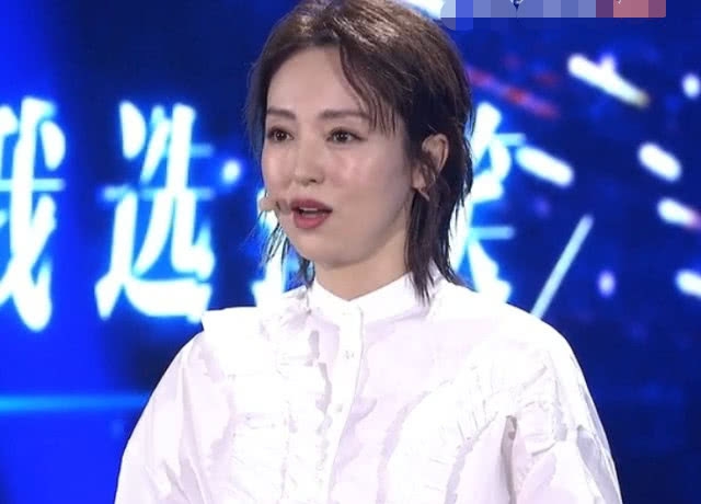 董璇首次回应老公高云翔事件:眼泛泪光的她,却始终没有流下来