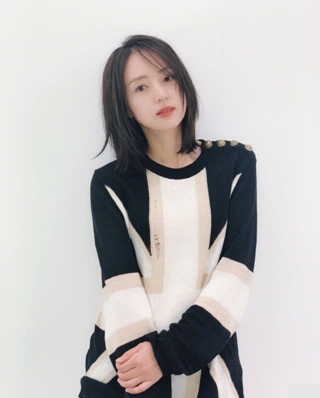 董璇首次回应老公高云翔事件:眼泛泪光的她,却始终没有流下来