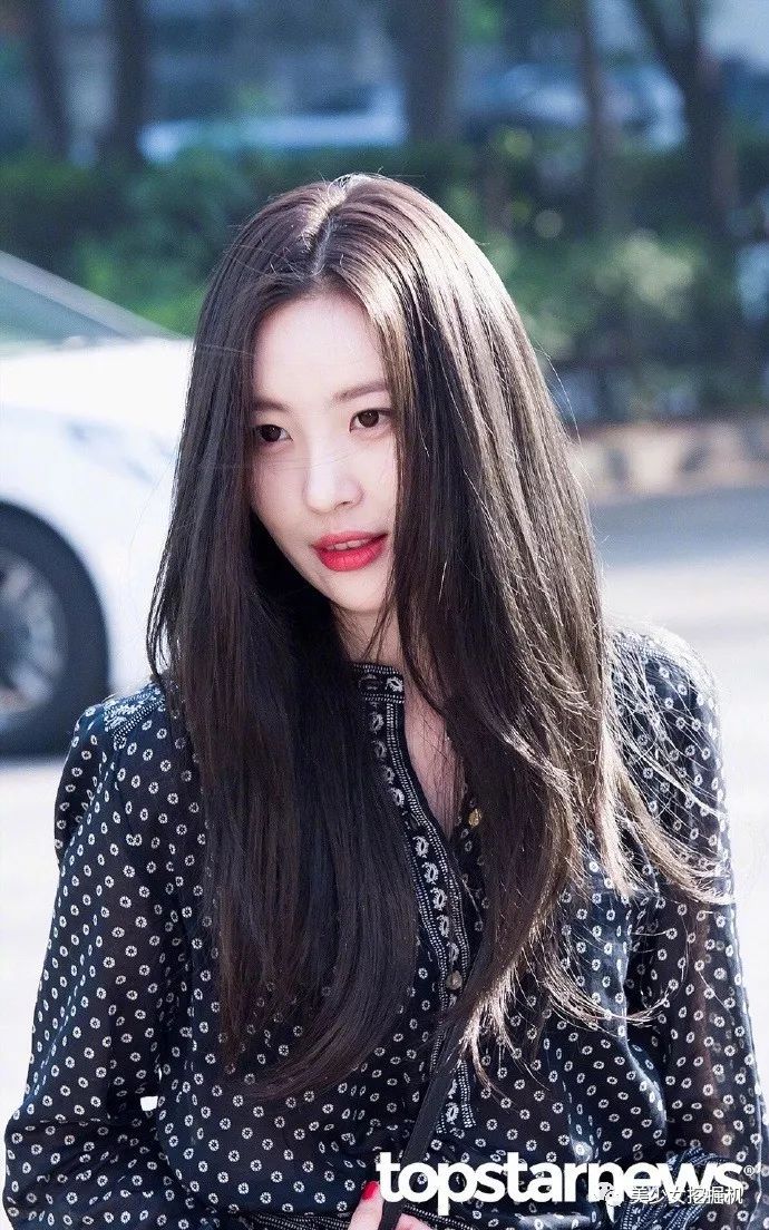 李宣美南韩腿精人设崩了！赢了五亿天价美腿，却输给赵薇？