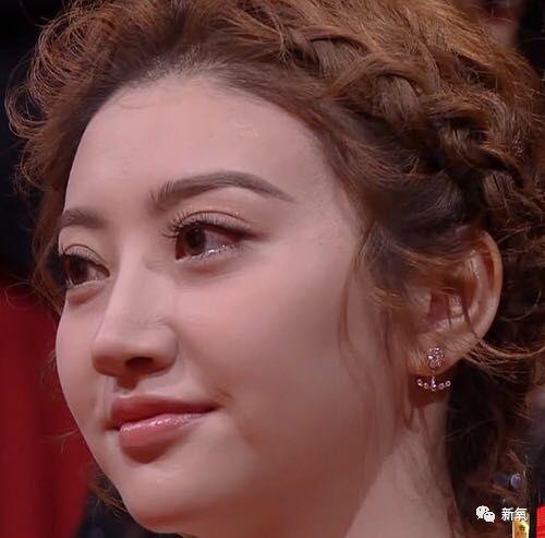 好久不见的刘亦菲晒素颜照了，她可能是娱乐圈老得最快的女明星…