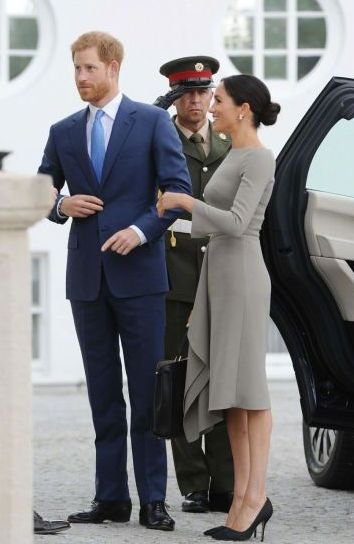 她的脸才是真·上辈子拯救了银河系！可我最羡慕的却是这个部位···