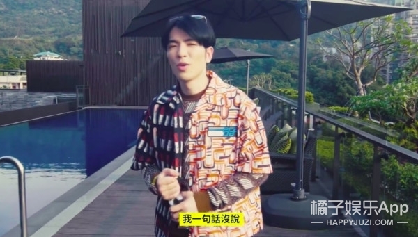 被他和流浪猫狗的故事感动了...