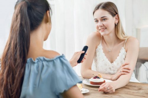 小豹翻译棒录音版上线 1键录音5米拾音